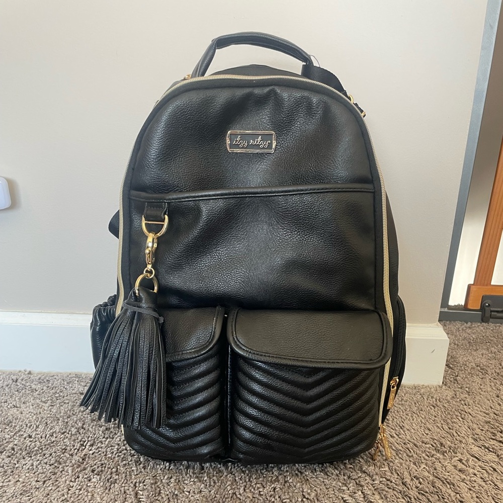 Itzy ritzy boss backpack diaper bag